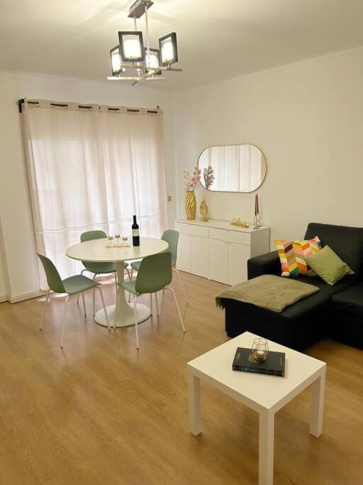 Oporto Music Flat - Very Central & Free Parking Bagian luar foto